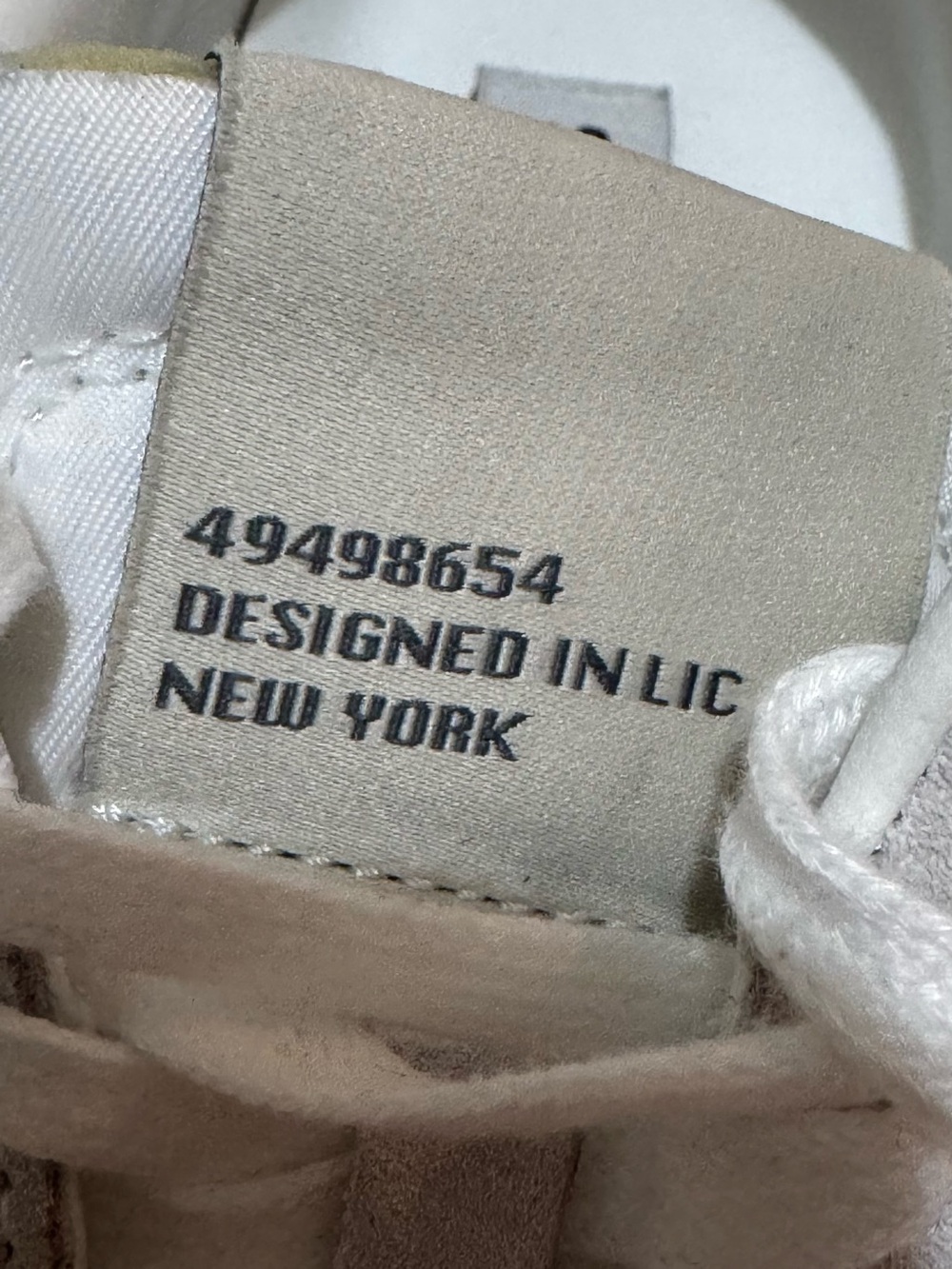 Steve Madden Duo Sneakers White Gray Suede Gum Sole Lace Up Shoes Size 7 - Picture 4 of 5